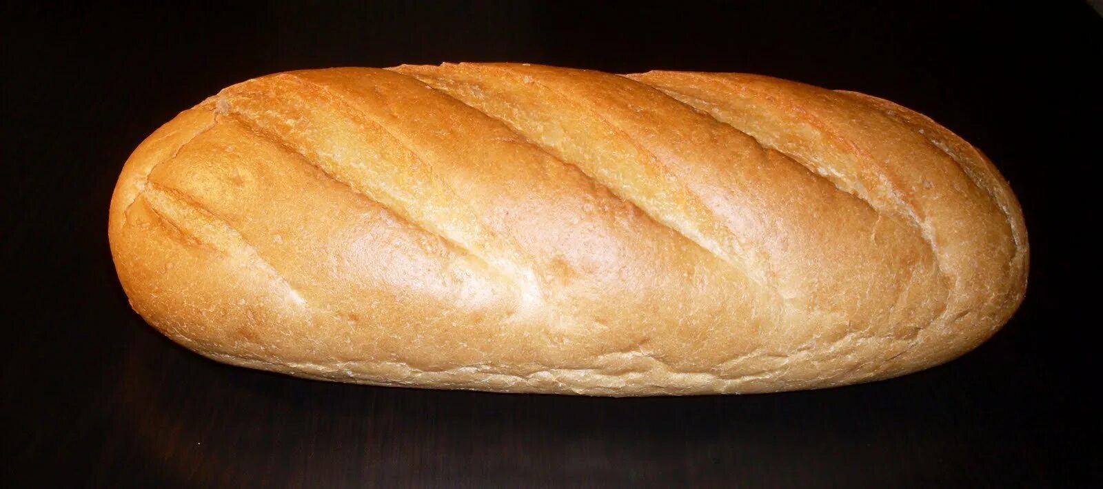 Красивый батон. Батон творожный колос. Большой батон. Батон в духовке. Большой батон.