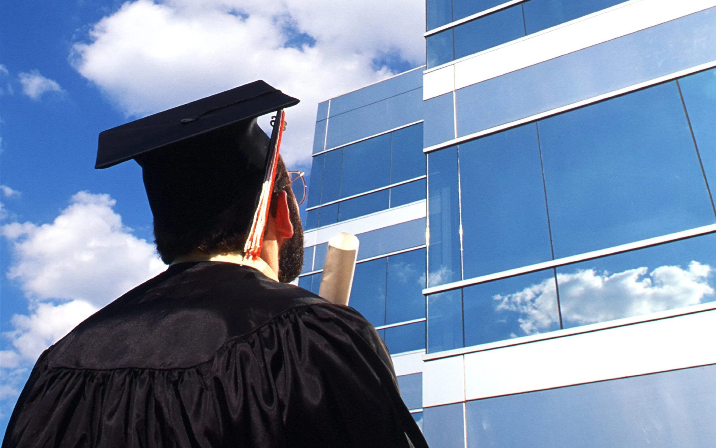 Студенты аспиранты. Аспирантура. Аспирант картинка. День аспиранта открытка. Аспирант.