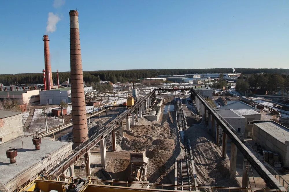 мотовилихинские заводы пермь великая отечественная война. мотовилиха медеплавильный завод. орджоникидзе в годы вов. пермский мотовилихинский завод. пермские предприятия в годы.