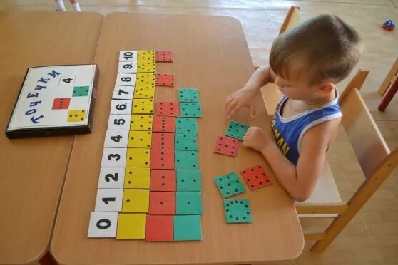 Математическая игра для детей 5. Математические пособия своими руками для детского сада. Игровые пособия для дошкольников. Развивающие дидактические игры. Пособие по математике для дошкольников.