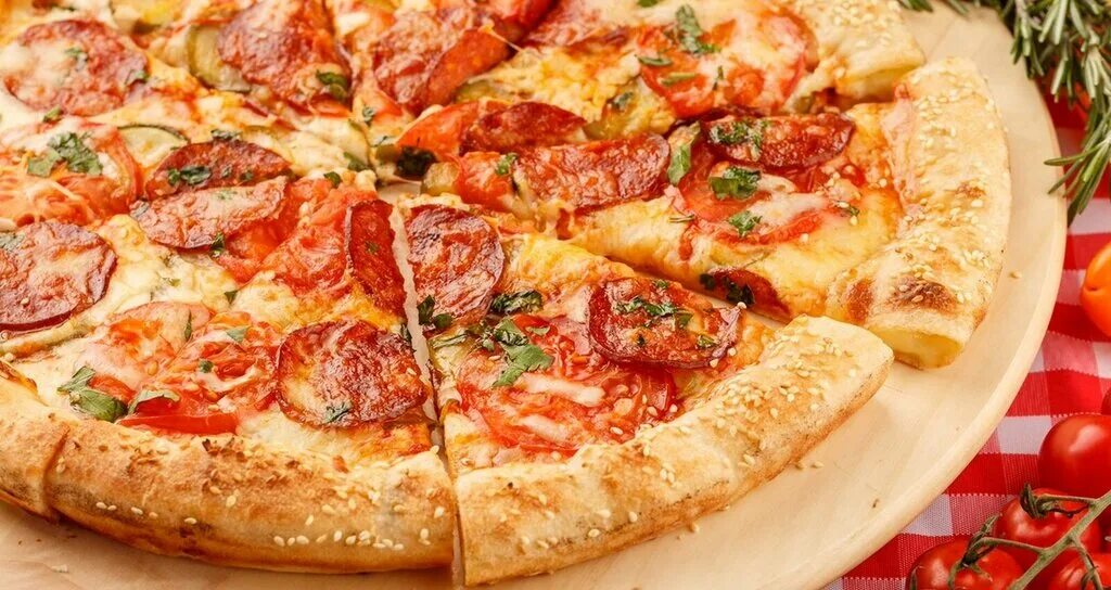 пицца сливочный соус пепперони. кранч пицца. сушибург. пицца смайл. Lucky pizza санкт-петербург.