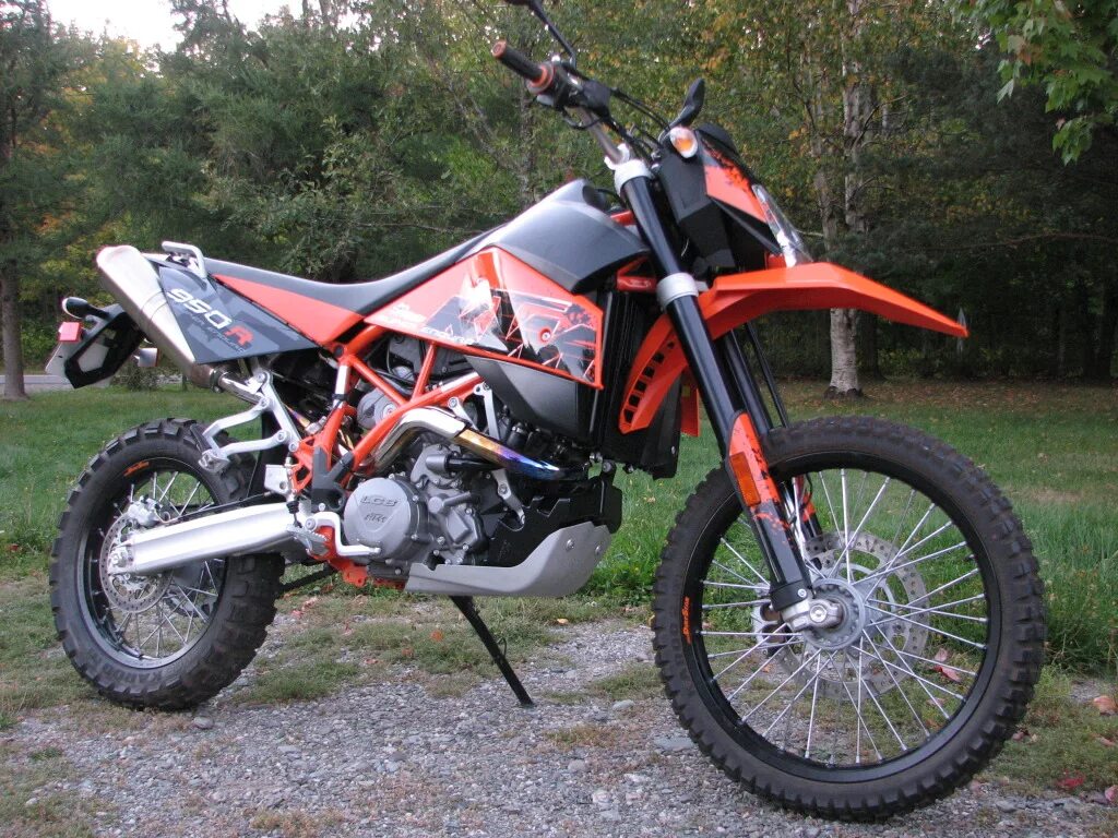 Мотоцикл эндуро в нижнем. Husqvarna te 511 2011. Мотоцикл эндуро в нижнем. Ктм 125 эндуро. Sherco 50cc.