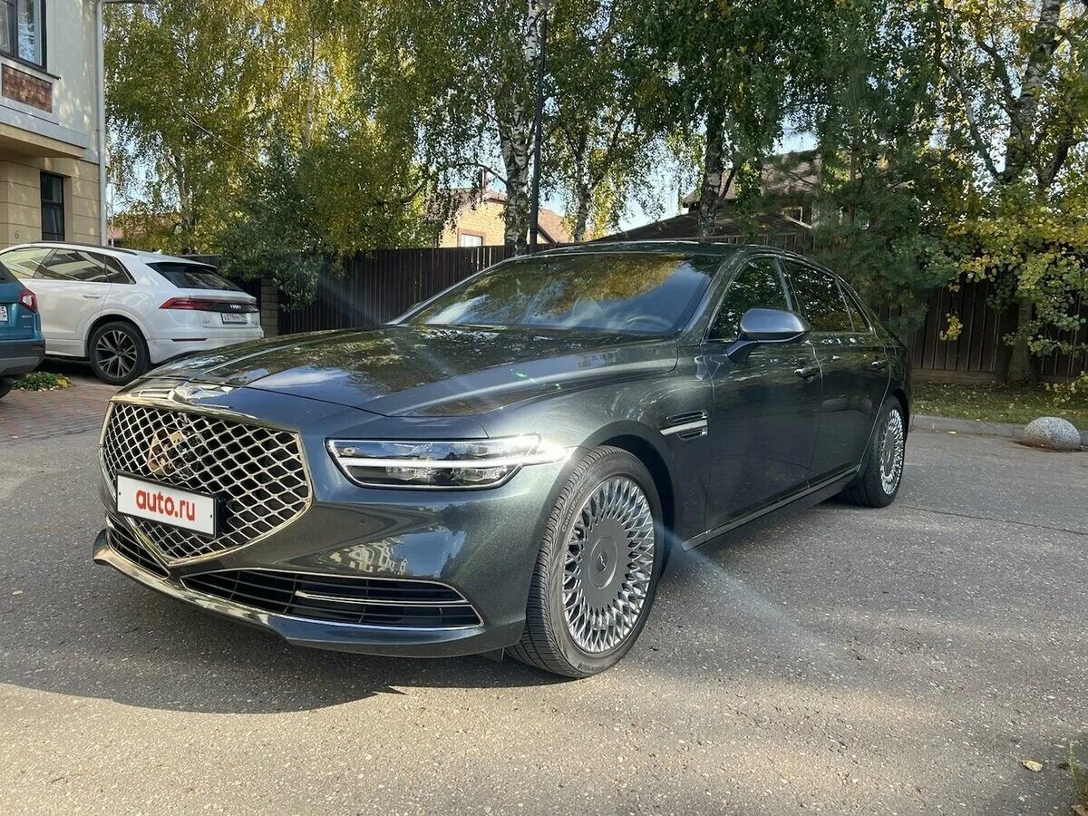 Генезис бу. Дженезис g90. Genesis g90 2022. Genesis g90 2023 зеленая. Genesis g90 back.