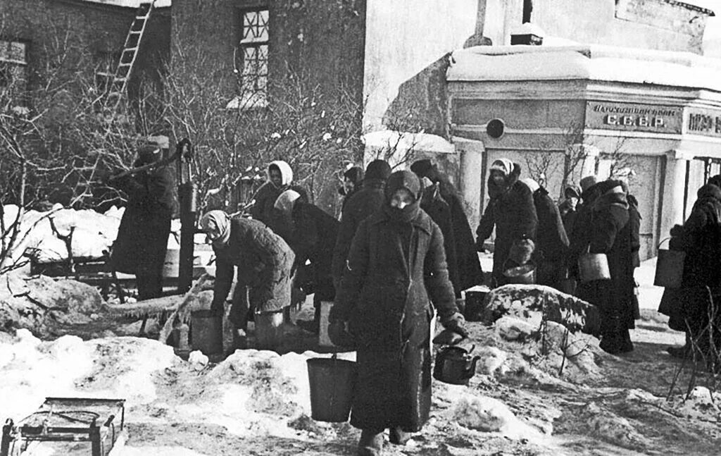 блокада ленинграда мертвые люди. что было самым страшным во время блокады. блокада ленинграда осень 1941. голод в блокадном ленинграде. блокада ленинграда блокада ленинграда.