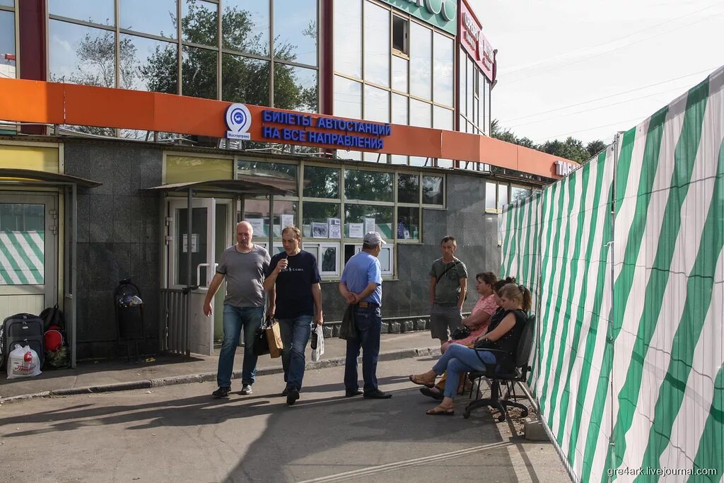 остановка партизанская покажи. автостанция метро партизанская. партизанская автобусная станция. автостанция партизанская. автовокзал партизаны.