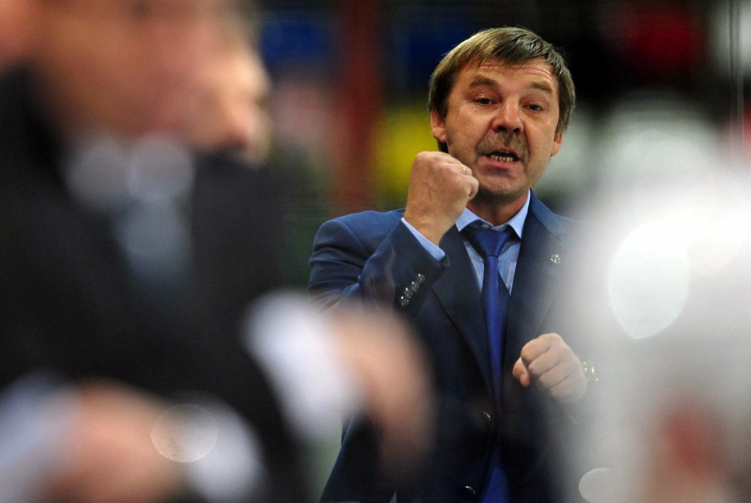 Тренера знарка. Знарок главный тренер авангарда. Знарок главный тренер динамо. Тренера знарка. Знарок и билялетдинов.