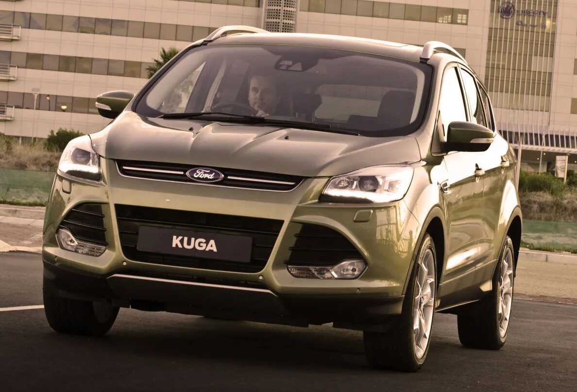 Купить новый форд куга. Ford Kuga 2013. Форд Куга 2 2013. Форд Куга 2014. Ford Kuga 2 2014.