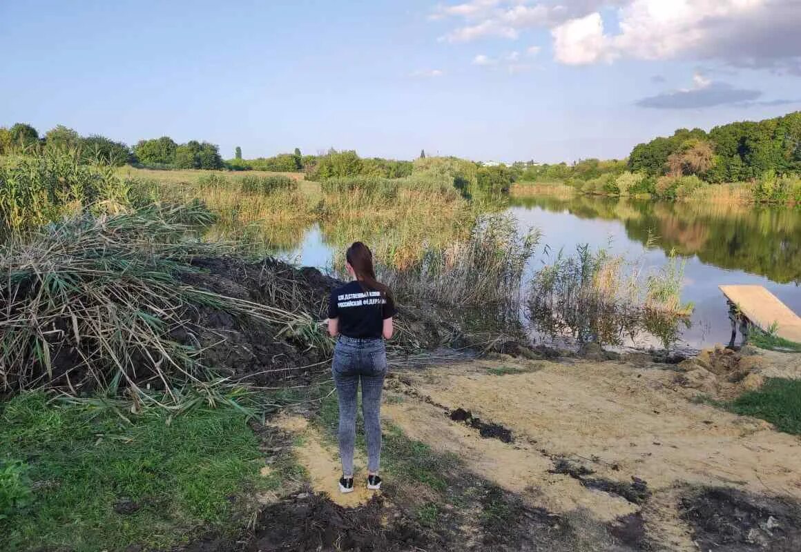 Водоёмы Воронежской области. Пруд Воронеж. Кантемировский пруд Воронежская область. Пруд Перепеловский Воронежская область. Летний мальчик утонул