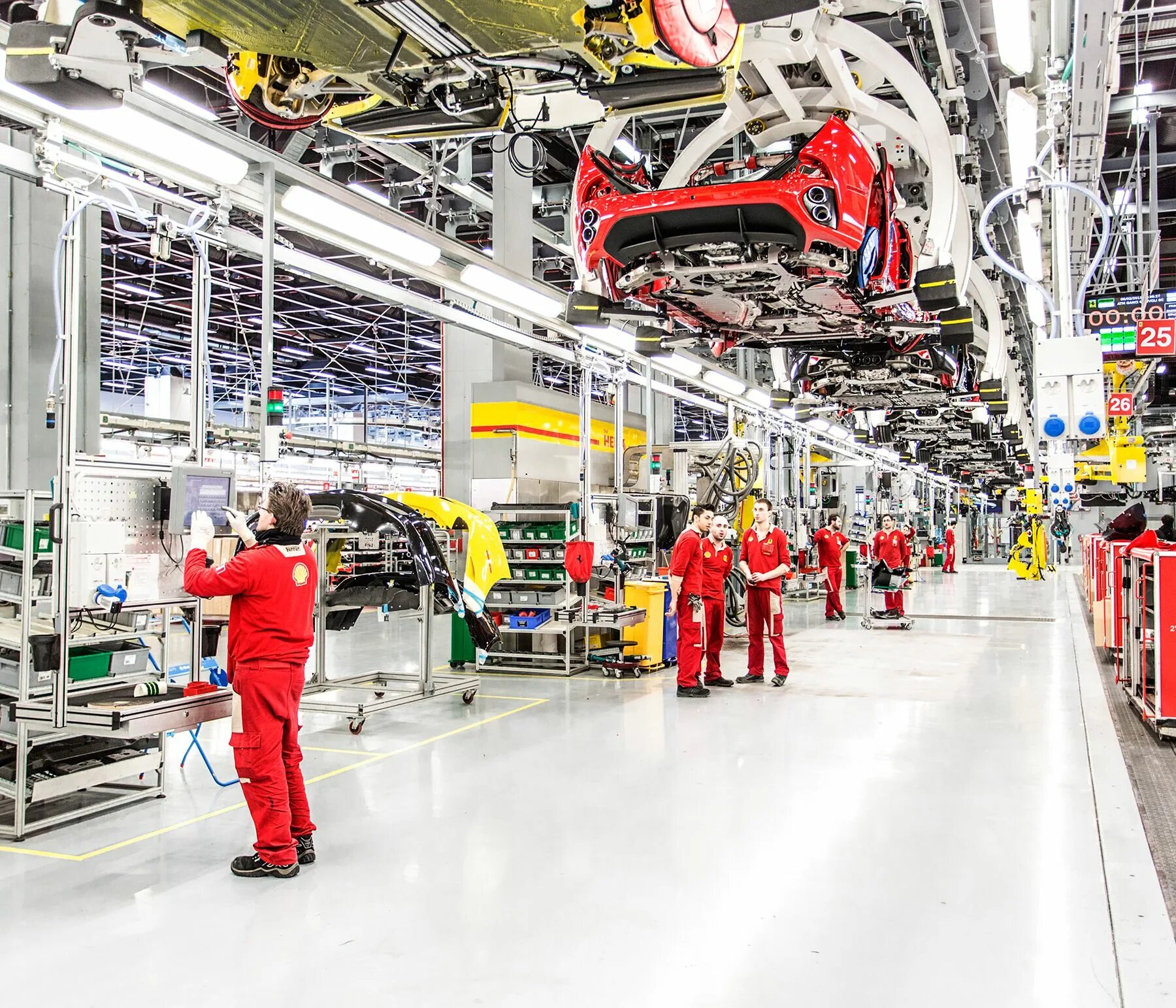 Завод Феррари в Италии. Ferrari Maranello Factory. Завод Феррари в Маранелло. Промышленность Италия завод Феррари. Самая большая промышленность