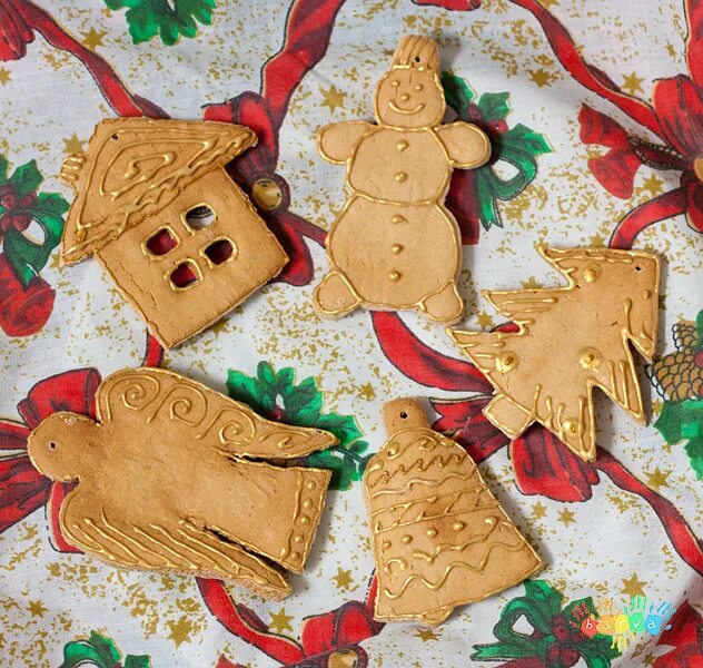 игрушки на елку из соленого теста. мастер класс новогодняя игрушка из соленого теста. новогодние игрушки из соленого теста. поделки из соленого теста на новый год. новогодние игрушки на елку из соленого теста.