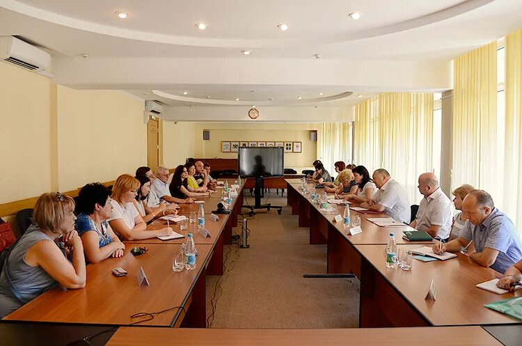 Свежие вакансии в новороссийске. Работа в компании новороссийска. Риа фирма новороссийск. Новороссийск. Акватория порта новороссийск.