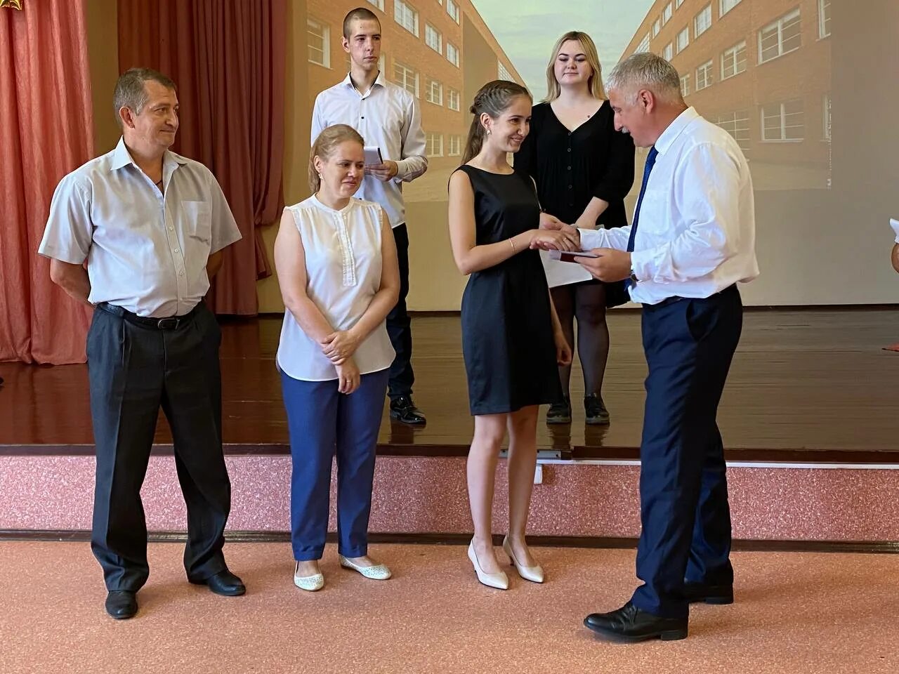 нейрон при рассеянном склерозе. сердечки нейроны. почти 60. почти работают. человек который жил в барокамере.