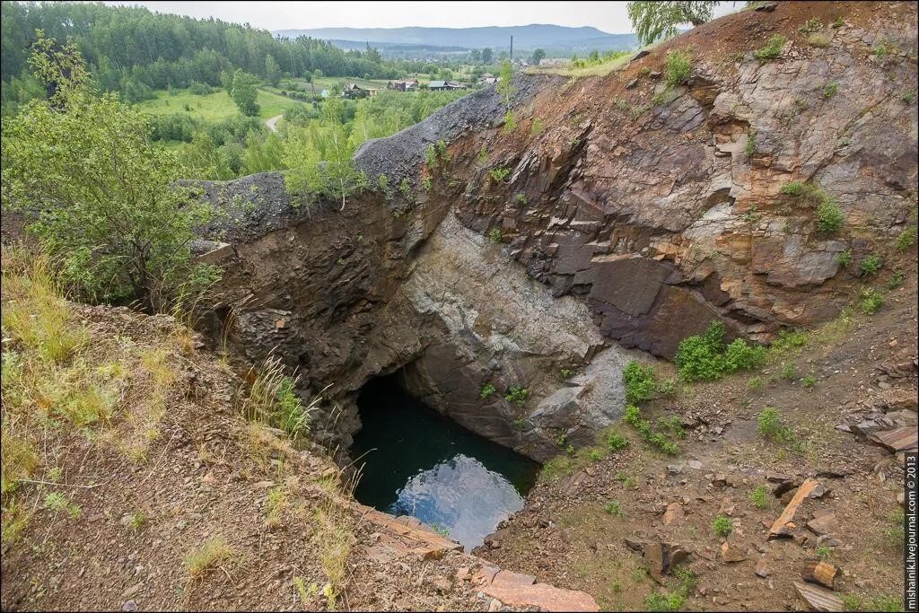 Кусинский рудник Магнитка. Поселок Магнитка Шахты. Магнитка Кусинский район разлом. Поселок Магнитка Кусинский район Челябинской области. Рп5 магнитка