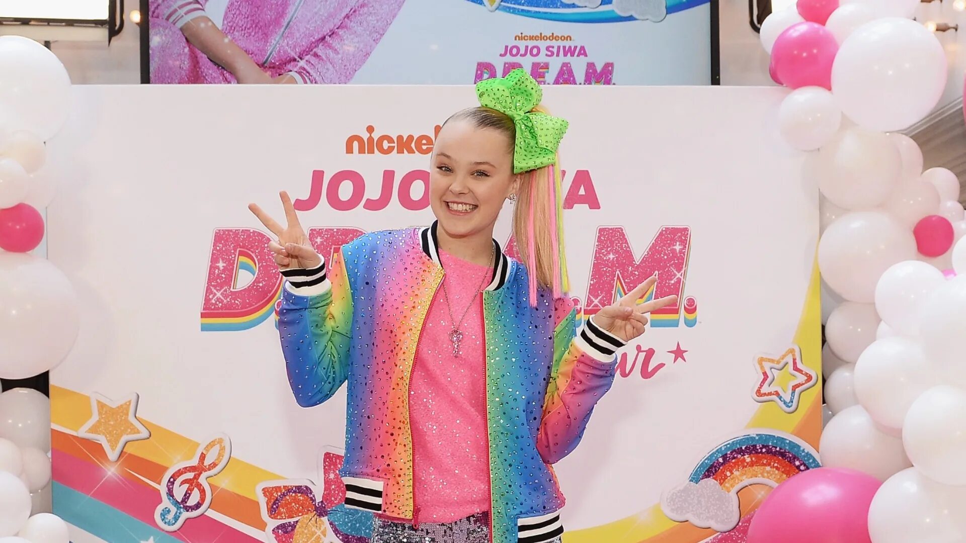 Джоджо сива карма. Джоджо Сива 2022. Jojo Siwa певица. Джоджо Сива 2017. Jojo Siwa растяжка.