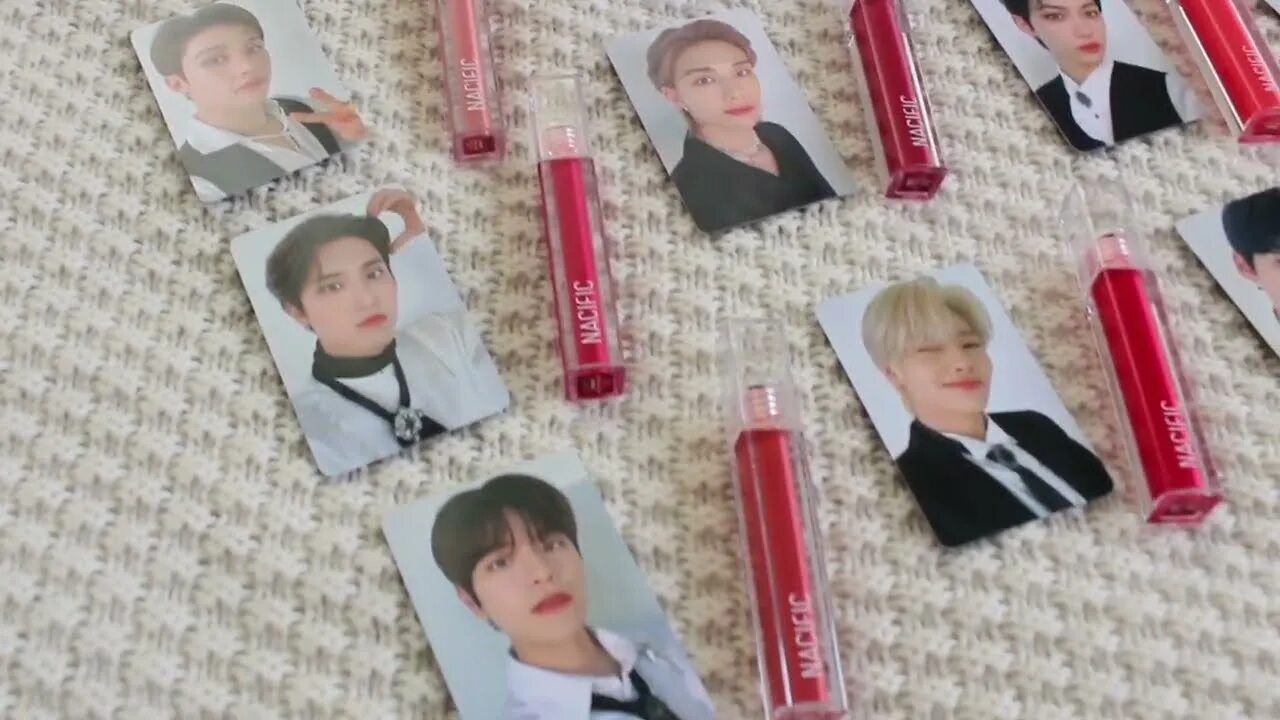 Nacific stray kids. Nacific stray kids косметика. stray kids x nacific. nacific stray kids shine mood slick. nacific stray kids помада.