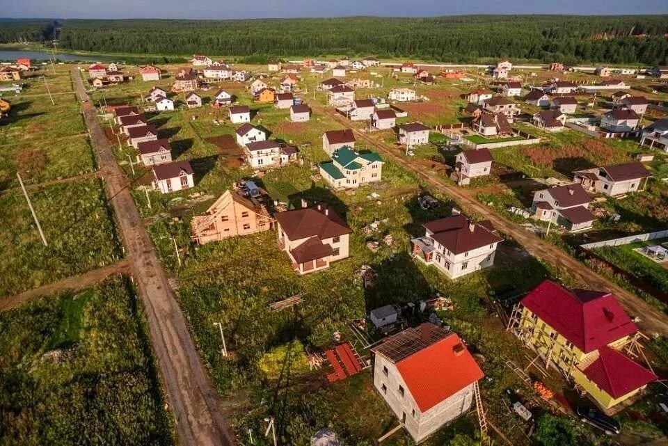 Поселок алые паруса ленинградская. Коттеджный поселок Алые паруса Белоярский район. Алые паруса коттеджный поселок Екатеринбург. Посёлок Алые паруса Екатеринбург. Алые паруса Белоярский район.