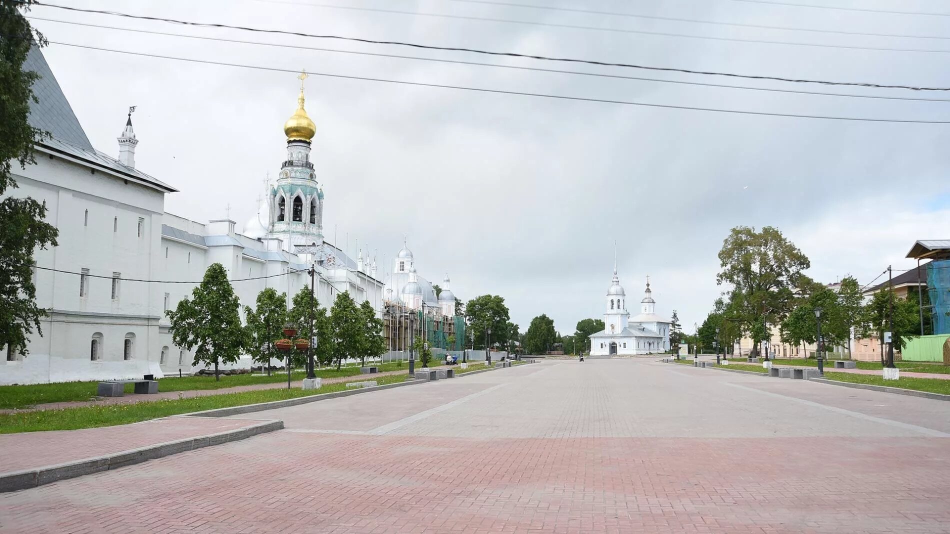 кремлевская площадь вологда. вологда кремлевская площадь камера. кремлевская площадь 3 вологда. город вологда кремлевская площадь. вологда кремль воскресенский собор.