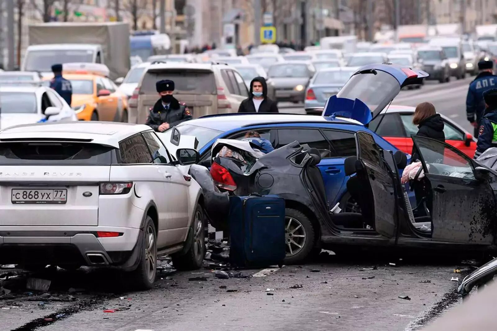 Lng b xg. Аварии на северном обходе одинцово. Avria. Lng b xg. Lng b xg.