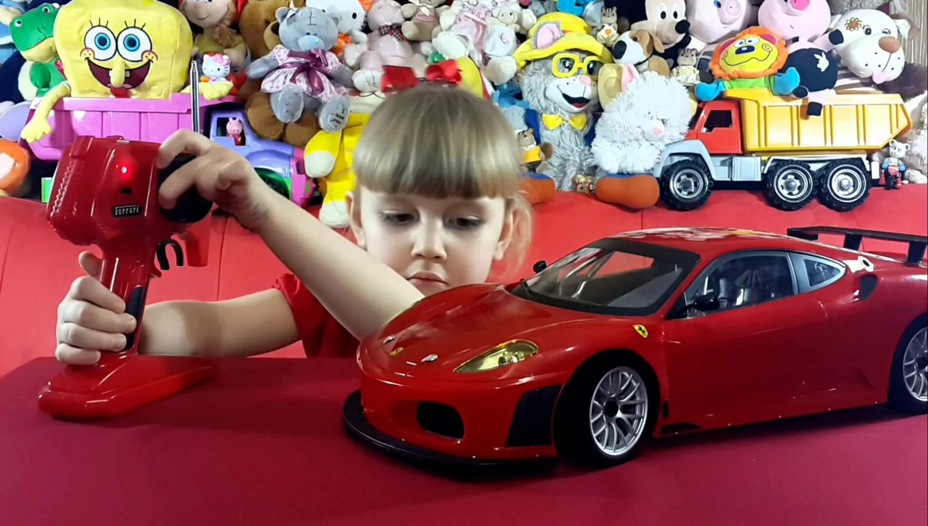 Видео машина канале. Ferrari f50 на пульте управления. Машинки игрушки для мальчиков. Дорогие игрушки. Дорогие игрушки для детей.
