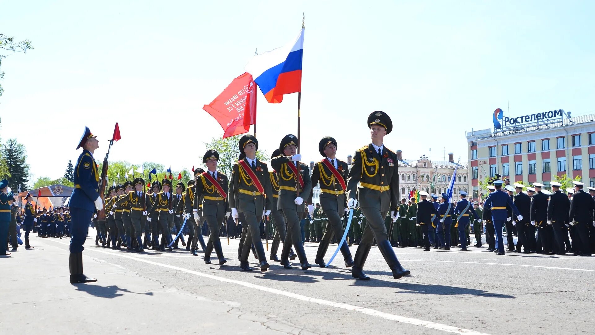 Парад 9 прямой эфир. 9 Мая Вологда. Парад Победы Вологда. День Победы парад. 9 Мая парад Победы.