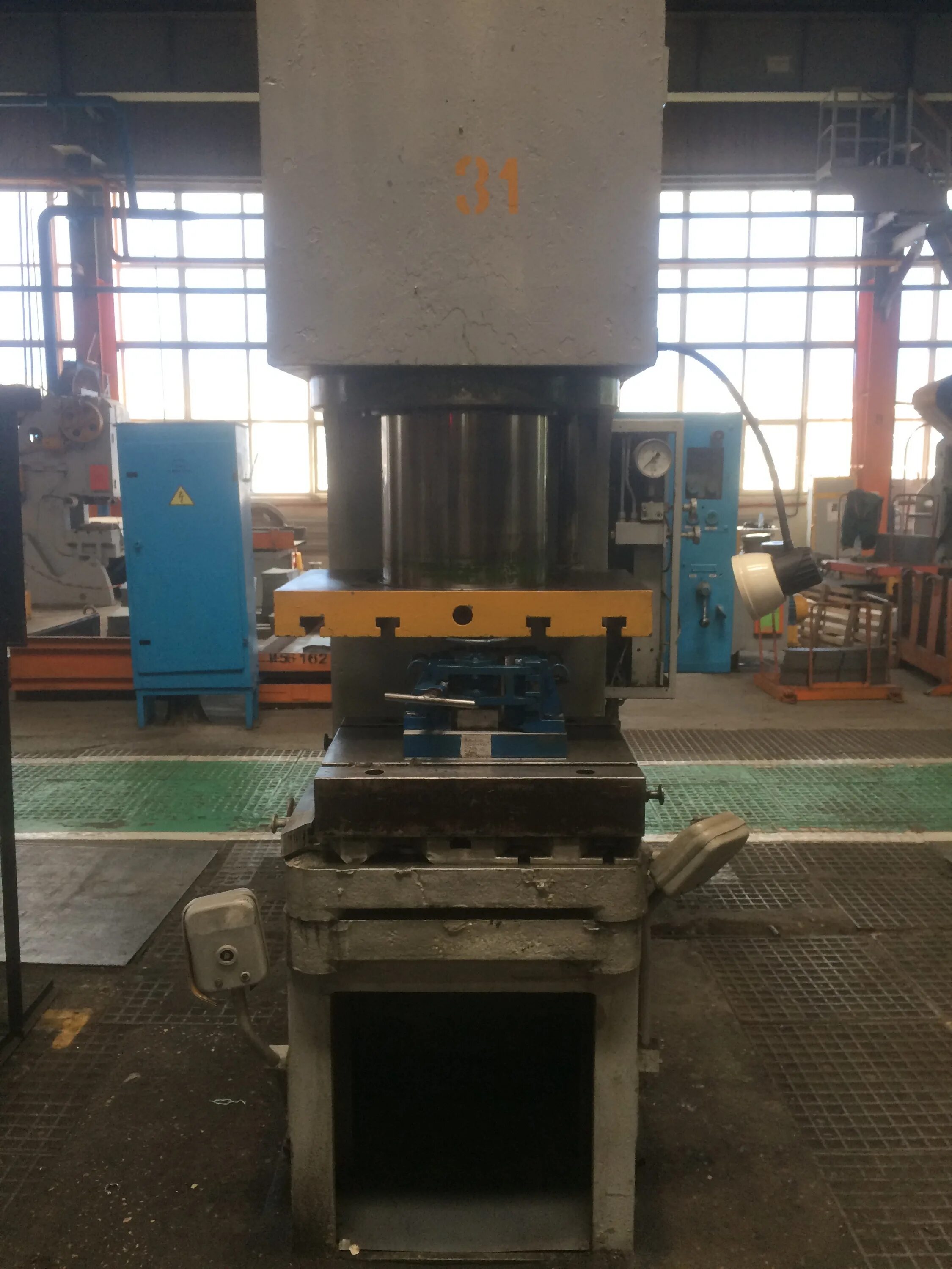 пресс гидравлический дг2434 ус. пнм 100 пресс гидравлический польский. пресс гидравлический рнм 250 тонн. пресс 250. гидропресс 250 тонн.