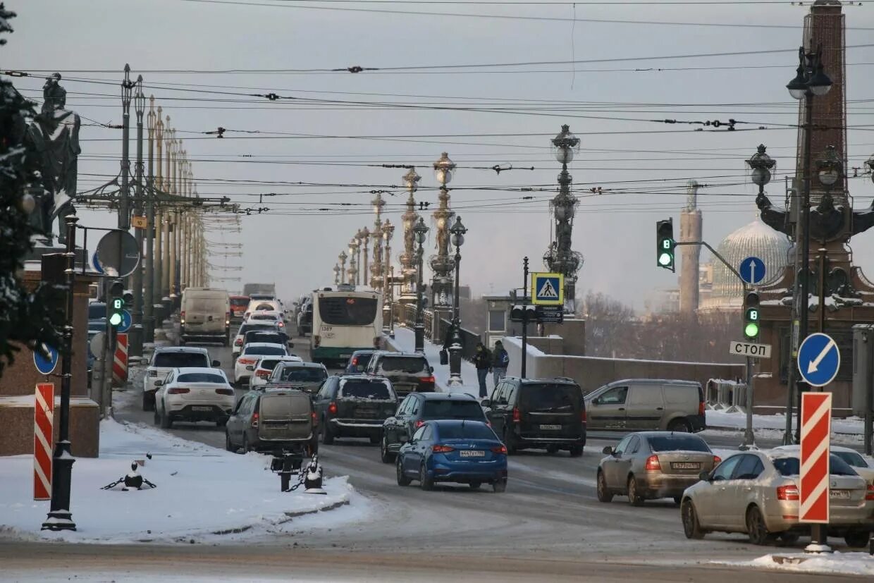 11 апреля петербург. Дорожная ситуация в петербурге. пробки на дорогах зимой. пробки в питере. обстановка на дорогах санкт-петербурга сейчас.