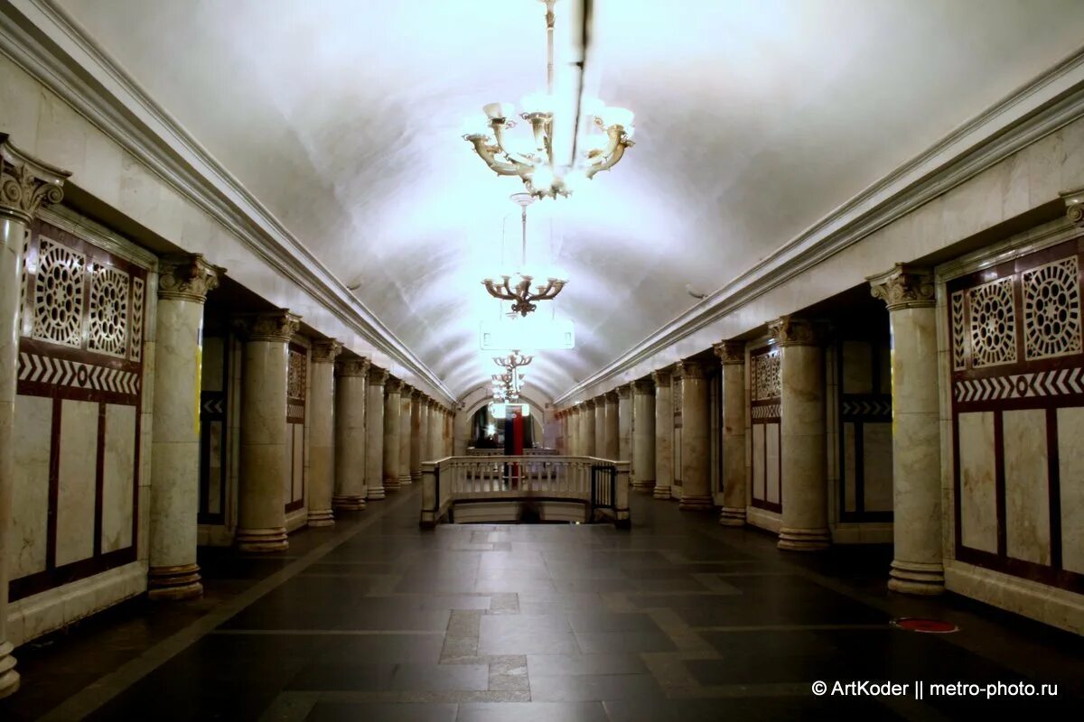 Как выйти из метро павелецкая. Вестибюль станции метро павелецкая кольцевая. станция павелецкая радиальная. вестибюль станции павелецкая. станция павелецкая кольцевая.
