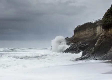 Wave crashed