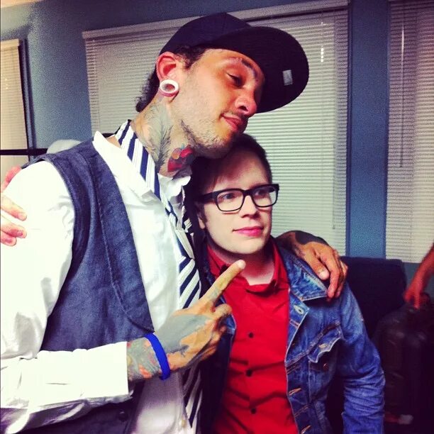 Патрик стамп gym class heroes. Gym class heroes сейчас. Группа panic! at the disco. Patrick stump 2022. Патрик стамп gym class heroes.