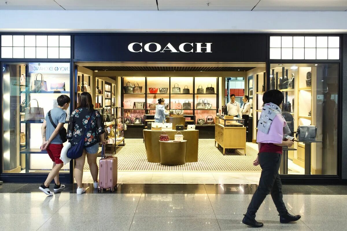 Coach outlet. Givenchy coach. Coach shop. Inc Japan.