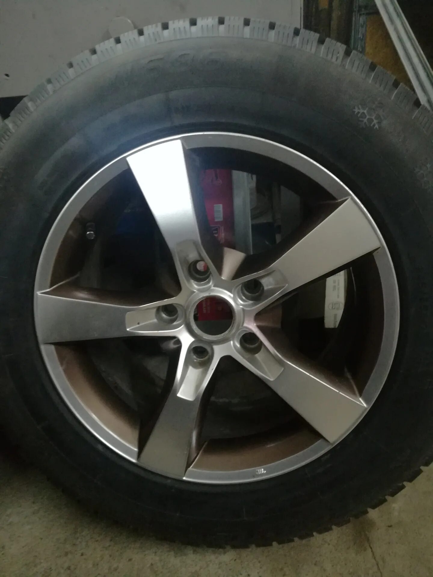 Колесные диски кайрон. Диски на ssangyong kyron r16. диски ссангйонг кайрон r16. диски на ссангйонг кайрон 16. кайрон на 17 дисках.