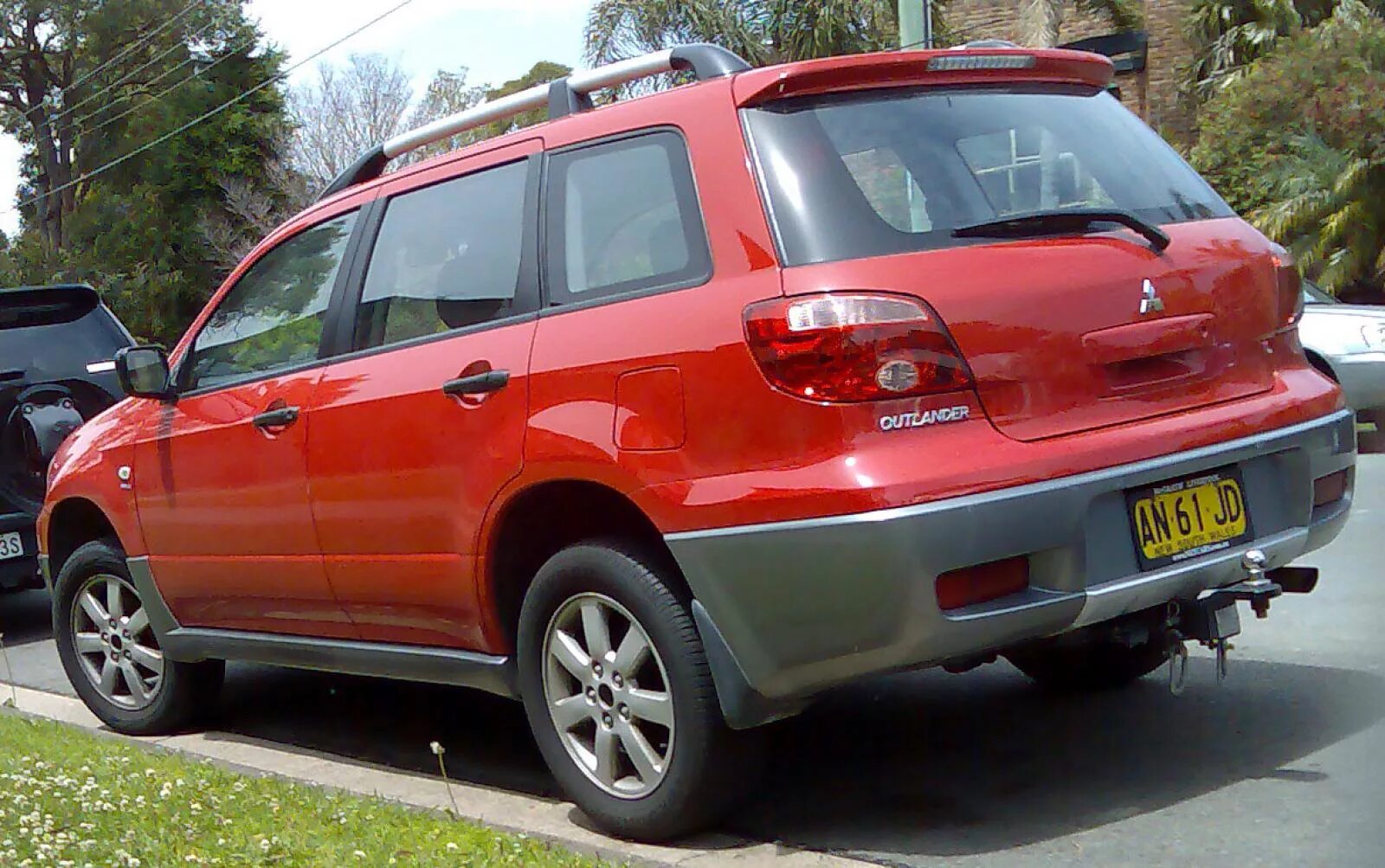 Mitsubishi Outlander 2006. Мицубиси Аутлендер 1 поколения. Mitsubishi Outlander 2004. Митсубиси Аутлендер 2004.