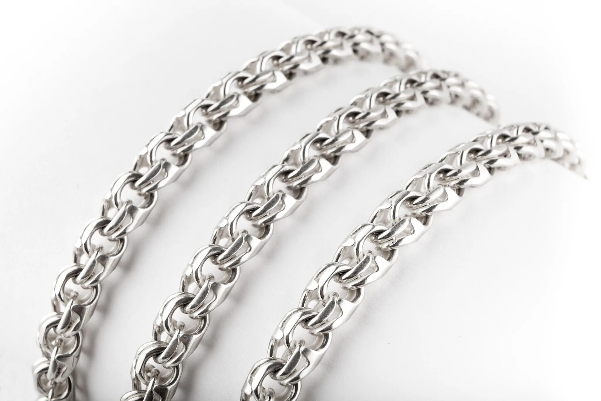 Цепи ручной работы. Цепочка золота 585 якорное плетение. Цепь рамзес серебро. Цепи ручной работы. Литьевые серебряные цепи.