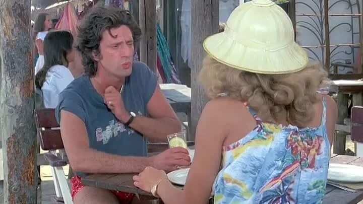 два придурка в сан-тропе фильм. нудистки в кинофильмах.