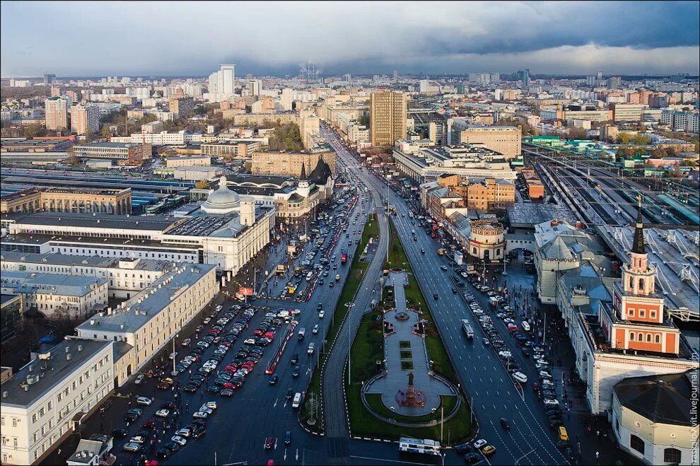 Московские 3 вокзала. Площадь трех вокзалов. Комсомольская площадь 3 Москва. Комсомольская площадь вокзалы. Каланчевская площадь трех вокзалов.