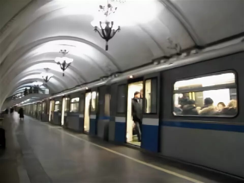 Выхино арбатская. Выхино арбатская. Метро выхино 2000. Выхино арбатская. Московский метрополитен станция выхино.