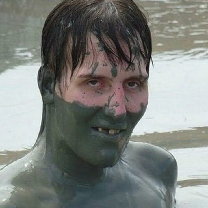 Шлитци американская история ужасов. Стремные наушники. Три придурка. Ава дебила. Группа дебилов.