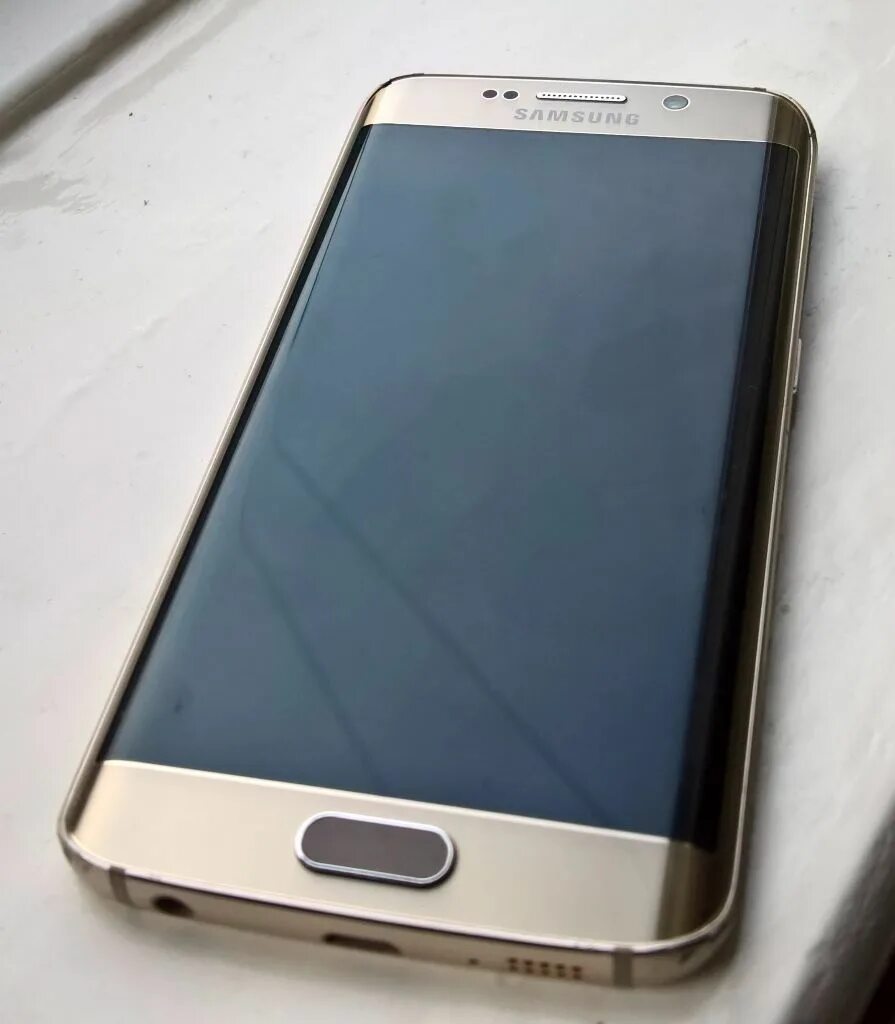 Авито новый самсунг. Samsung Galaxy s6 Gold. Galaxy s6 Edge Gold. Самсунг галакси s6 б/у. Samsung Galaxy s7 Gold.