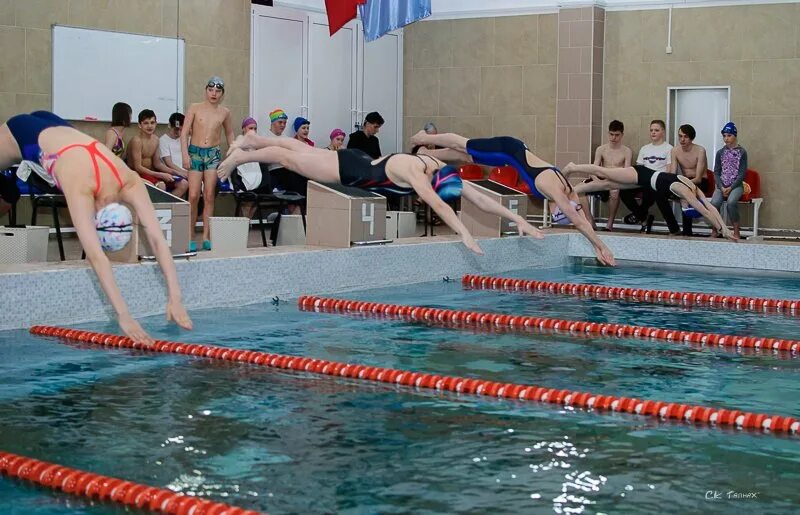 Строителей 25 талнах. Талнах спорткомплекс. Бассейн норильск. Таймырская 30 талнах. Плавательный бассейн норильск.