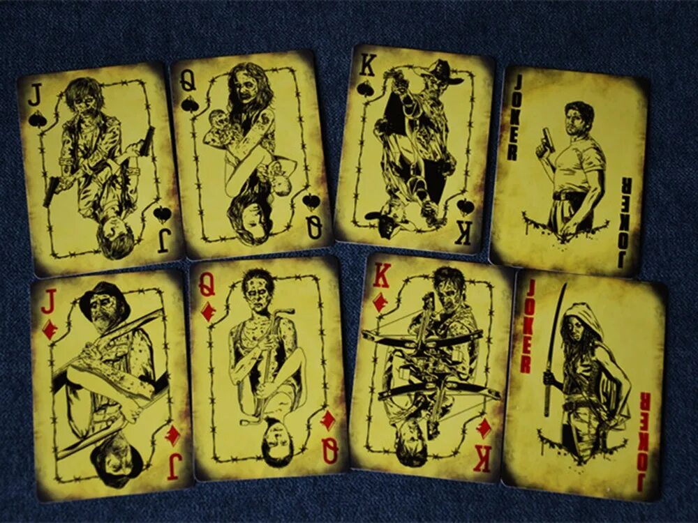 подарочная банковская карта. дебетовая карта сбербанка. игральные карты ходячие мертвецы. карты бери открывай. тюремная колода карт.