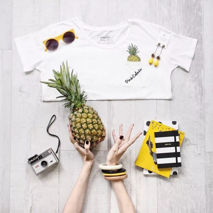 Flat lay. Одежда в стиле flat lay. flatley одежда. идеи фотографий в стиле flat lay. флэт лей одежда детская.