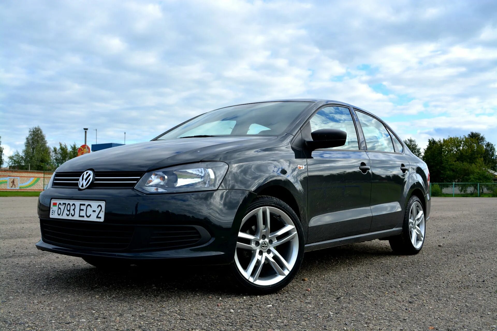 Polo sedan oz r16. Штатные диски поло седан r15. Оригинальные диски volkswagen polo sedan r15. Диски фольксваген поло r15. Vw polo sedan r16.