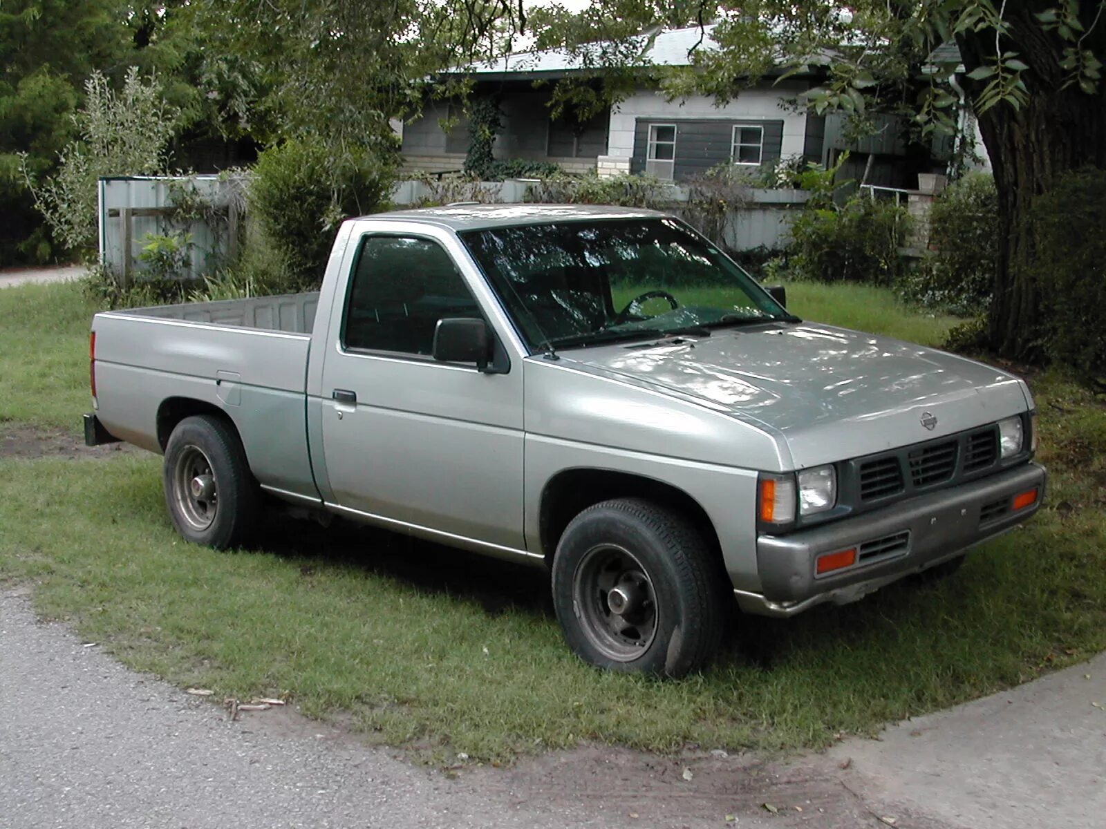 Pick up re. Nissan 1997 Pickup. Nissan Pickup Truck. Nissan пикап 2000г. Nissan Pickup 20001.