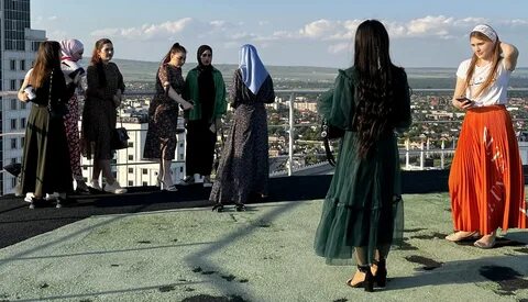 Как одеваются женщины в дагестане летом