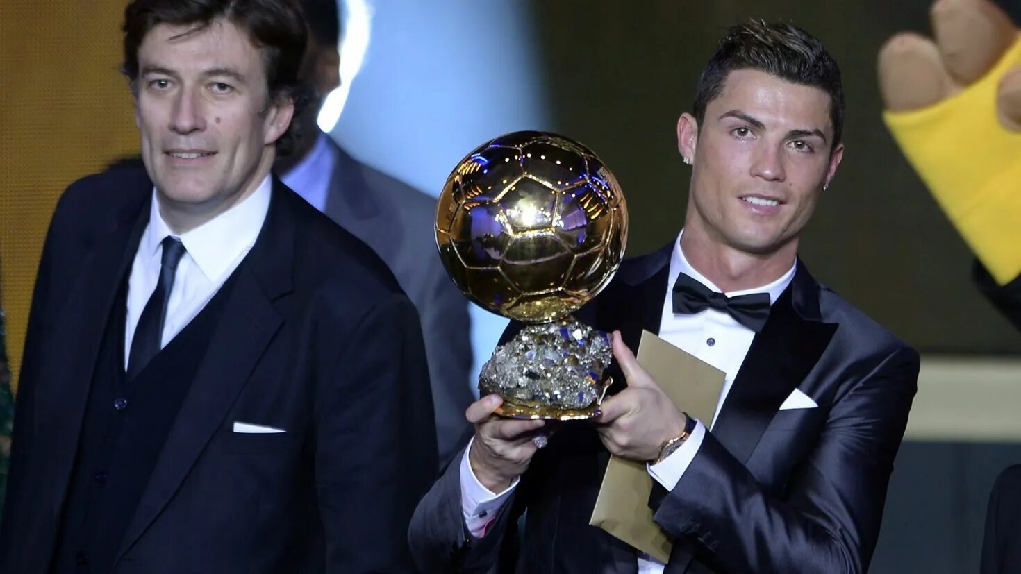 Золотой мяч дата. Ronaldo ballon d&#039;or 2013. cristiano ronaldo ballon dor. месси золотой мяч. золотой мяч 2014.