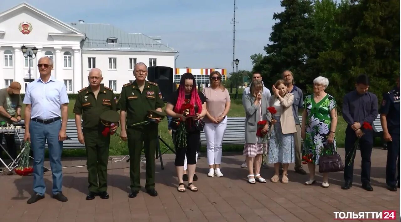 В Тольятти вручили награды. Петрозаводск вручение года орденов Мужества семьям. Орден Мужества второй вручение. Новости тольятти 24