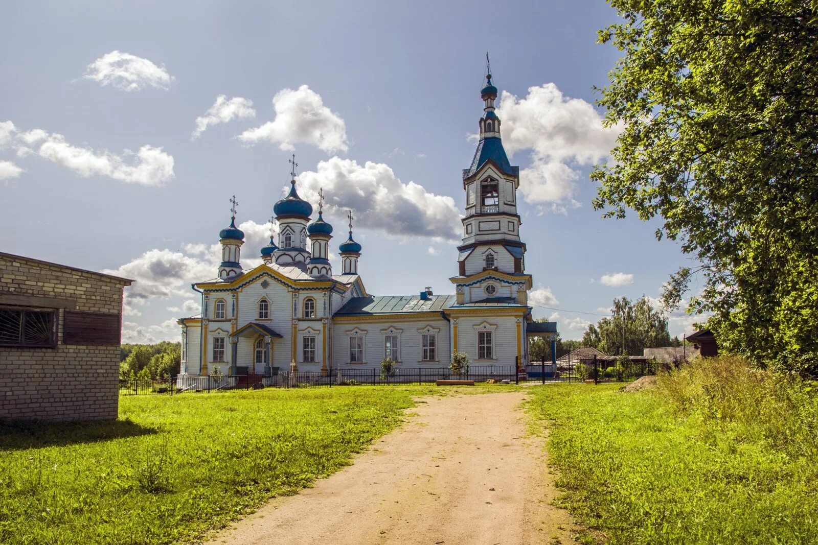 Село беляево. Церковь село беляево кировская область. беляевская церковь кикнурский район. беляево кикнурский район.