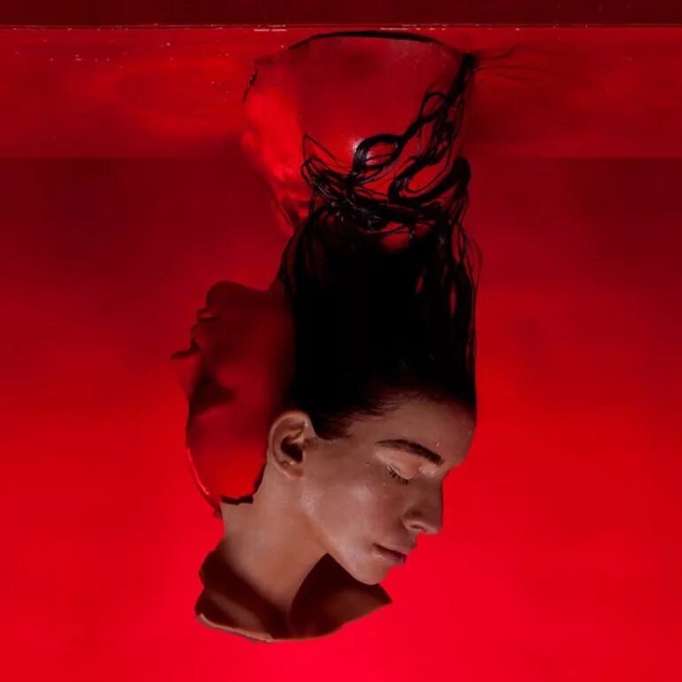 Sevdaliza "Ison". Sevdaliza "Ison (2lp)". Stwo Sevdaliza.