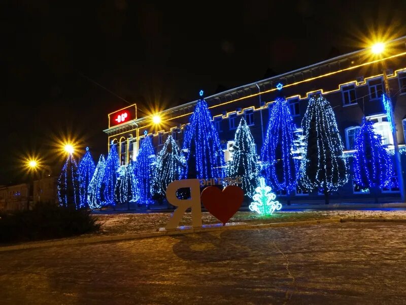 Центральная площадь Энгельс. Площадь города Энгельс. Энгельс город 2022. Новогодний Энгельс.