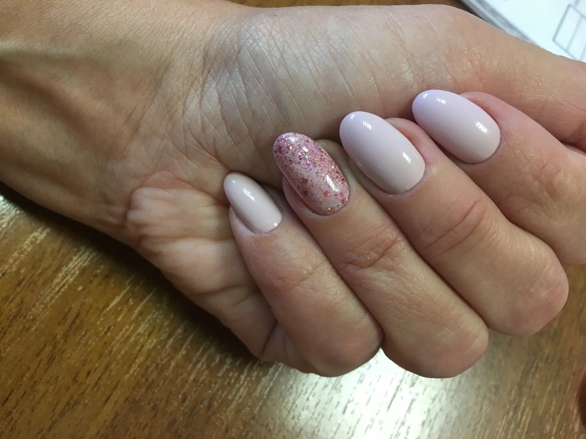 Красивые ногти на руках. Маникюр дамам в возрасте. Маникюр для пожилых женщин. Ногти возраст. Ногти для пожилых женщин.